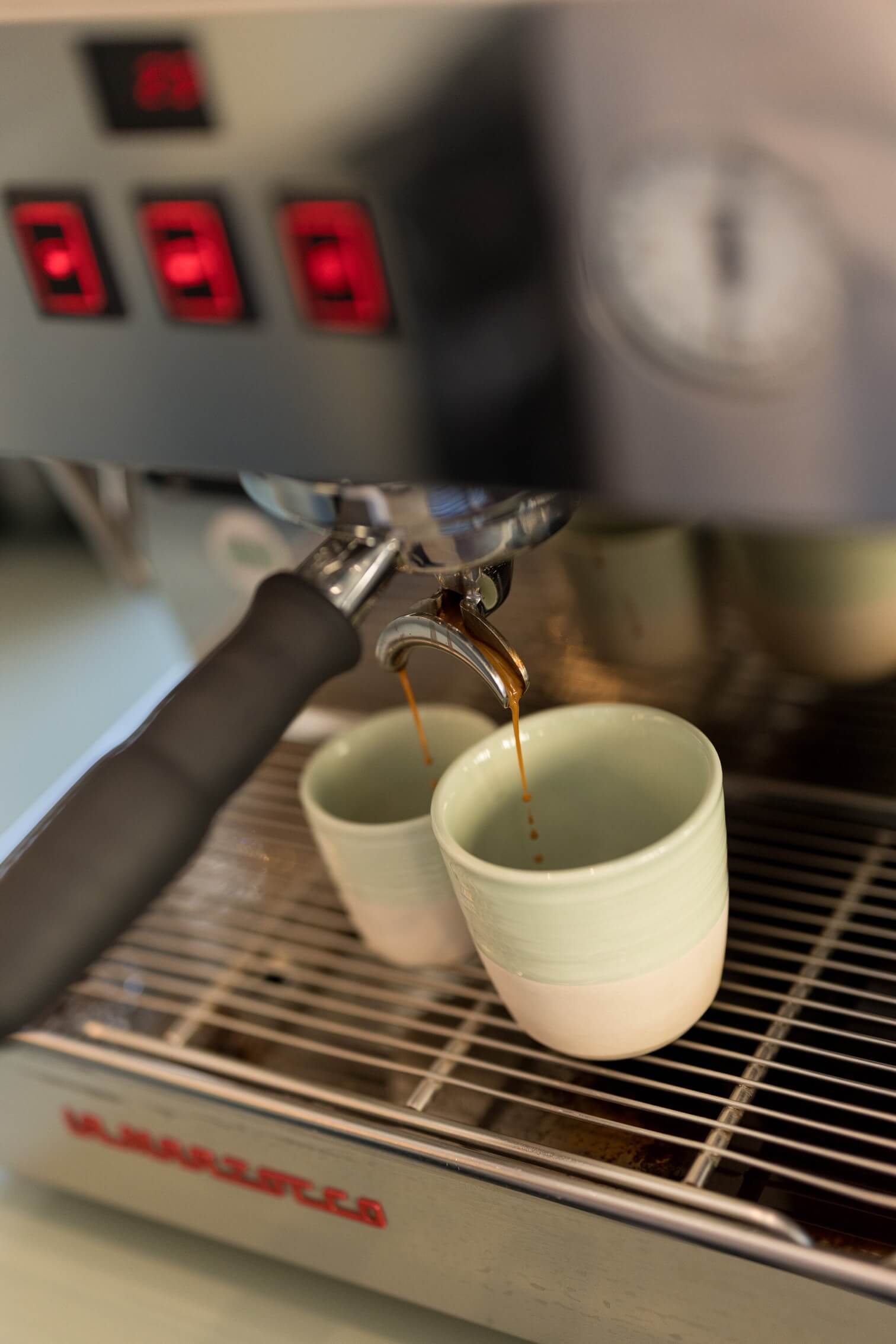 Espresso being poured at N1 Coffee Milano